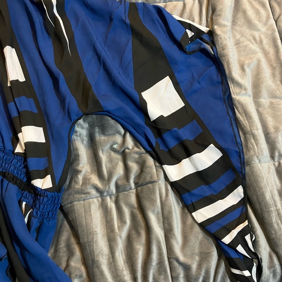 Blue HiLow Blouse - Picture 2 of 3